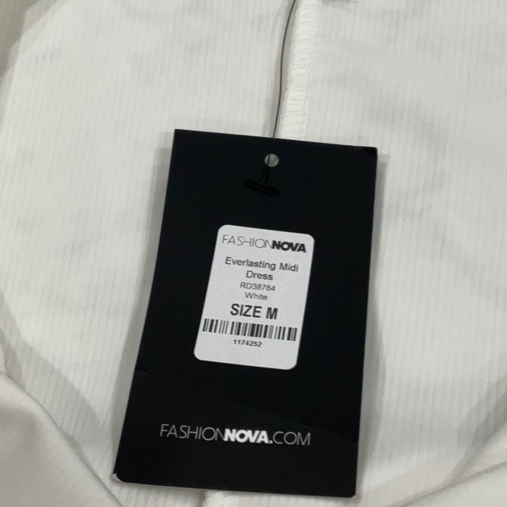 FASHION NOVA. Everlasting midi dress size M while - Picture 5 of 6